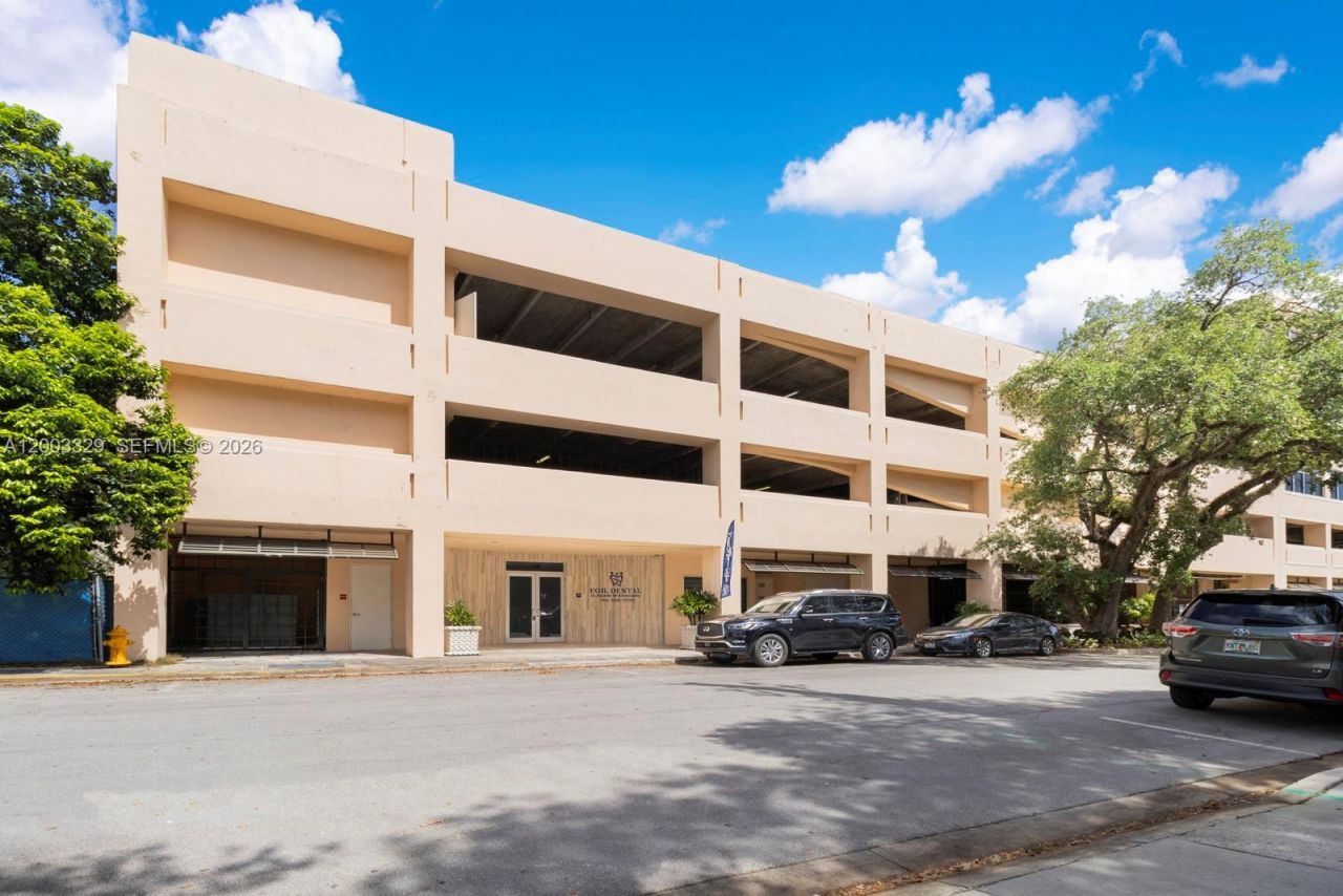 6141 Sunset Dr , Unit 102, South Miami, FL 33143 Photo