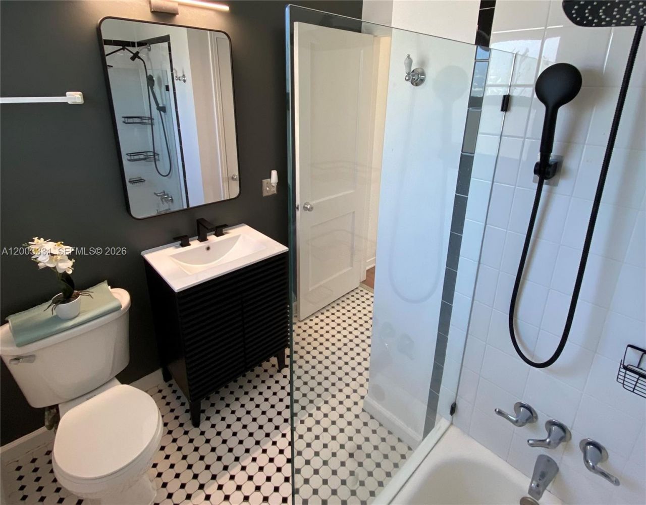 951 NE 116th St , Biscayne Park, FL 33161 Photo