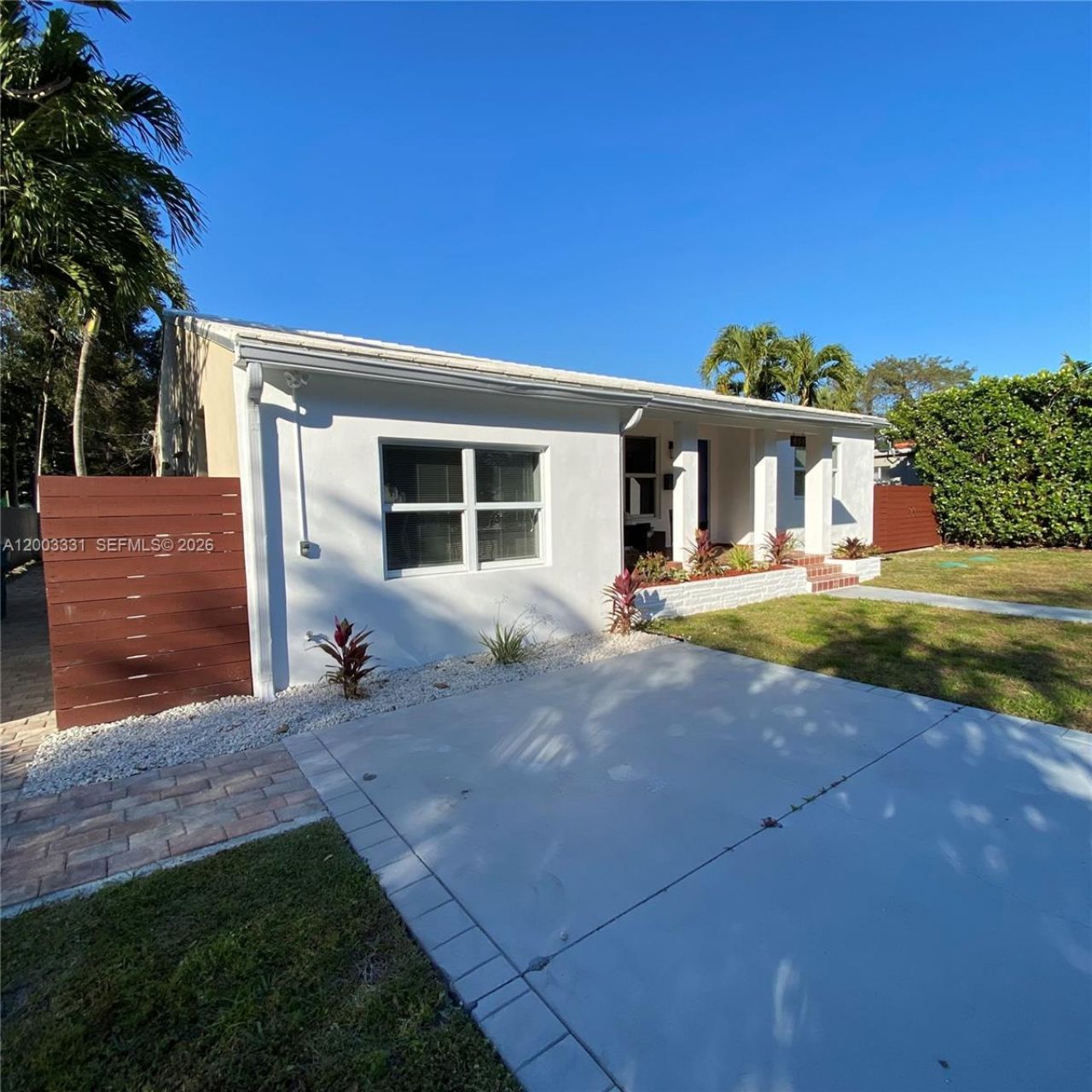 951 NE 116th St , Biscayne Park, FL 33161 Photo