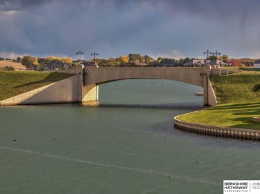 17216 Island Circle, Bennington, NE 68007