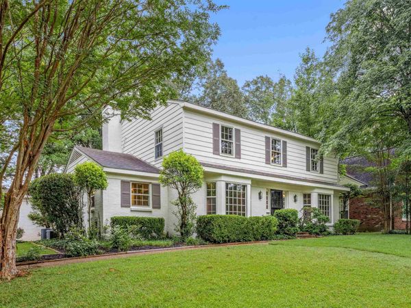 2030 BRIERBROOK RD, Germantown, TN 38138