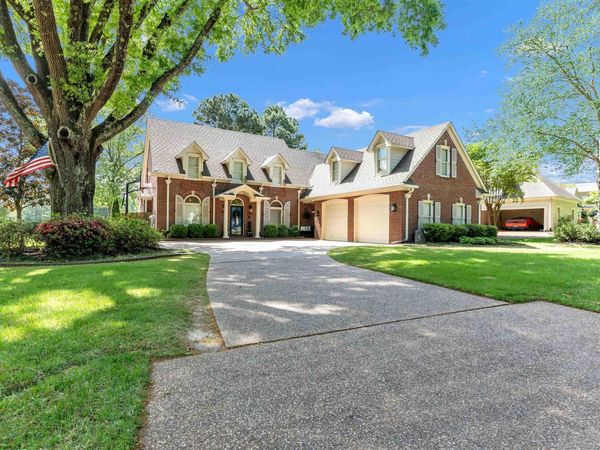 10295 W SHREWSBURY RUN, Collierville, TN 38017