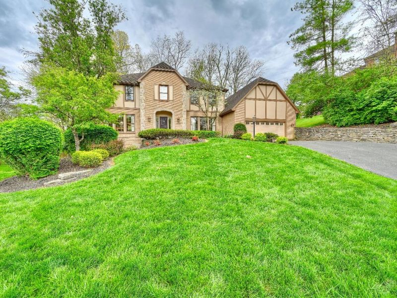 8900 Terwilligers Trail, Cincinnati, OH 45249 Photo 2