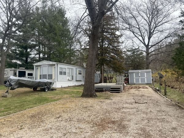 10-22/23 Woodhaven Lakes , Sublette, IL 61367