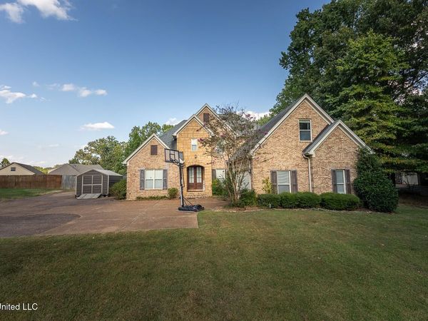 2670 Emerald Way Drive, Hernando, MS 38632