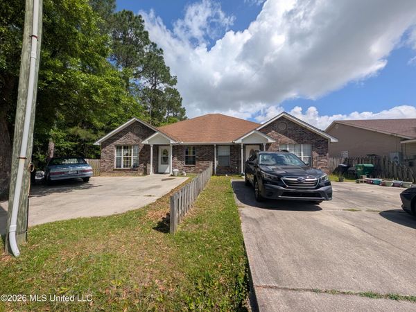 4044 Camellia Street, Bay Saint Louis, MS 39520