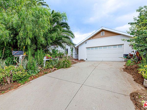 4738 New York Avenue, La Crescenta, CA 91214