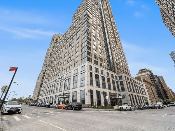 220 Riverside Boulevard, Unit 3G, New York (Manhattan), NY 10069