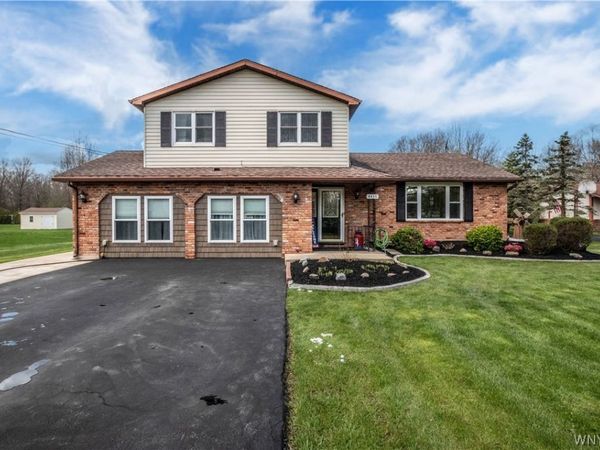 4430 Creek Road, Lewiston, NY 14092