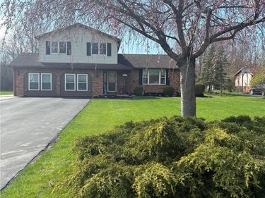 4430 Creek Road, Lewiston, NY 14092