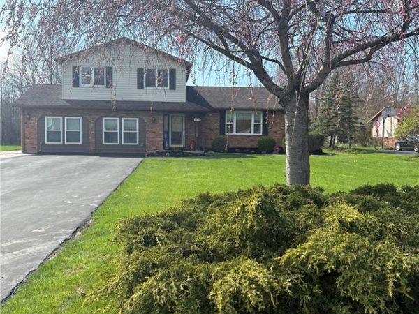 4430 Creek Road, Lewiston, NY 14092