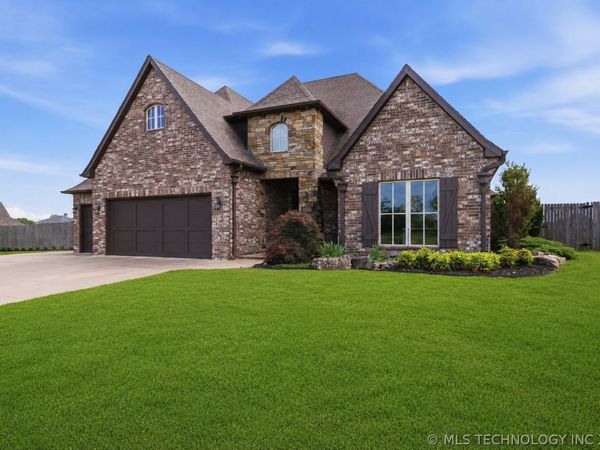 1956 E 172nd Street S, Mounds, OK 74047