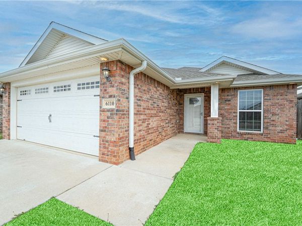 6110 McClellen Street, Bentonville, AR 72713