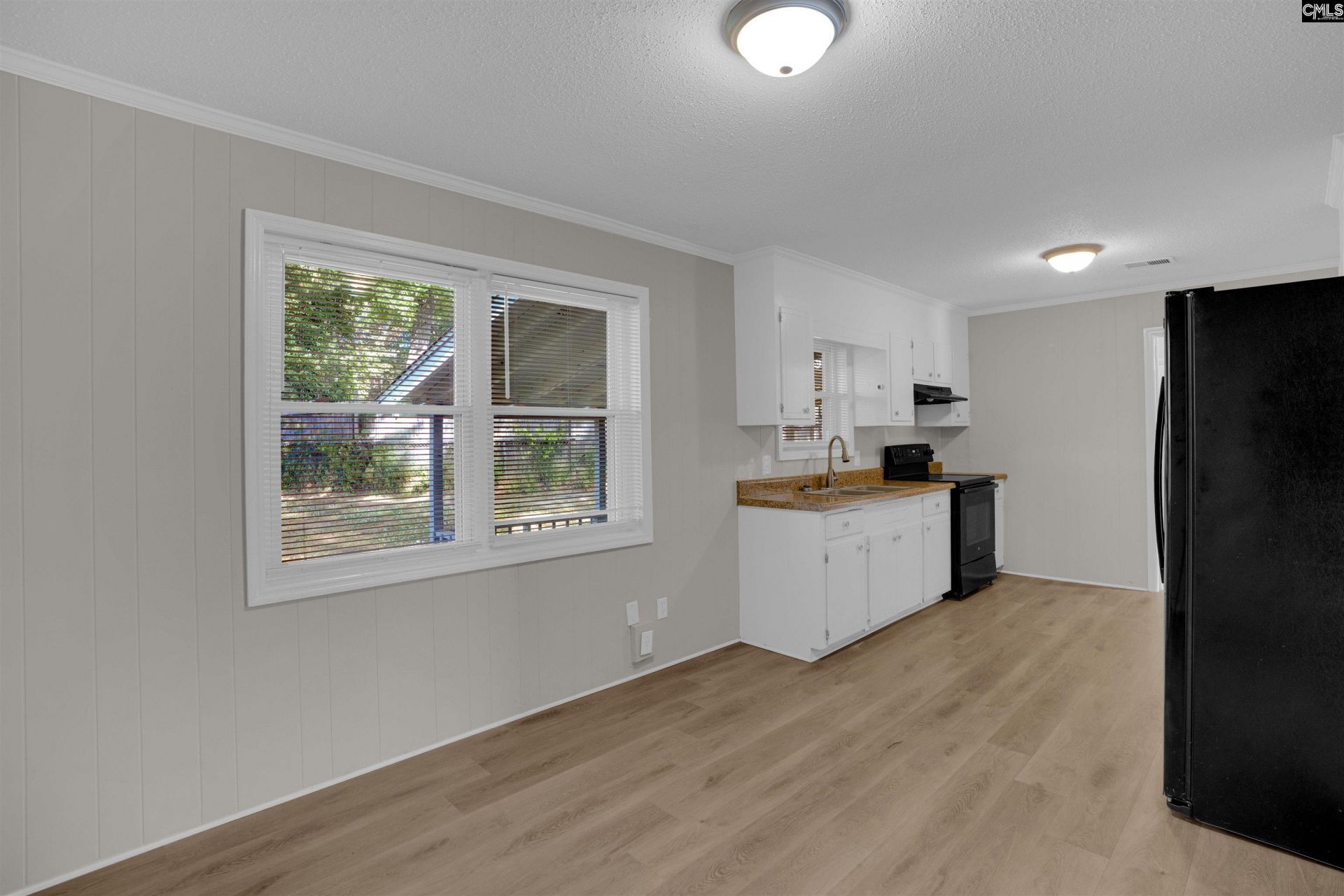 101 Netherland Drive  Photo 11