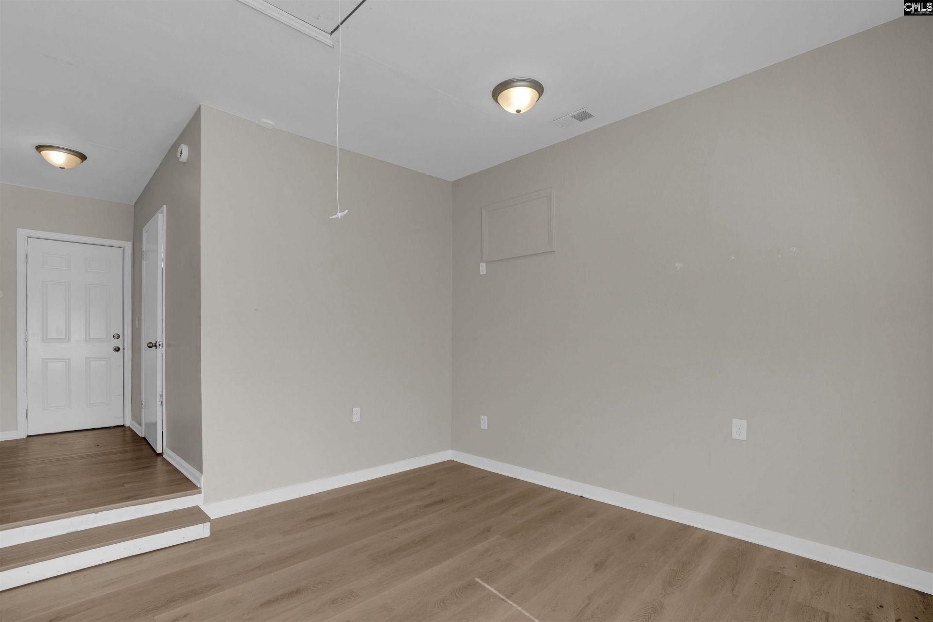 101 Netherland Drive  Photo 17