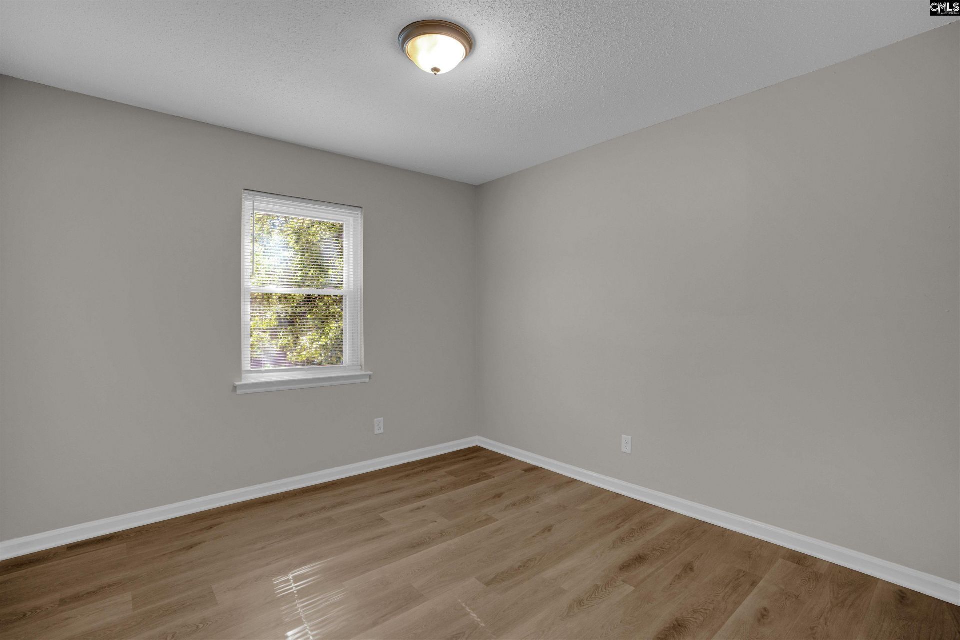 101 Netherland Drive  Photo 28