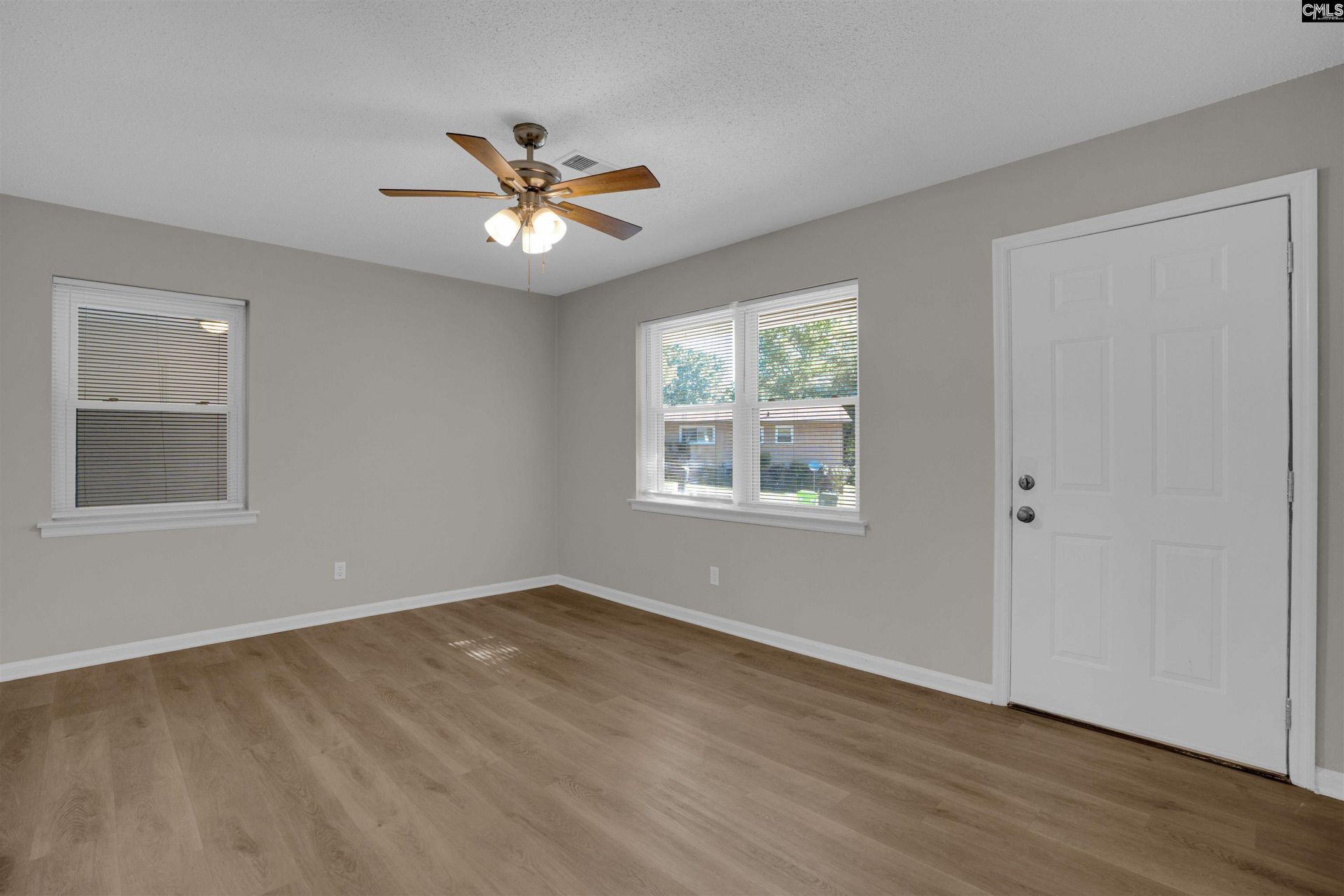 101 Netherland Drive  Photo 7