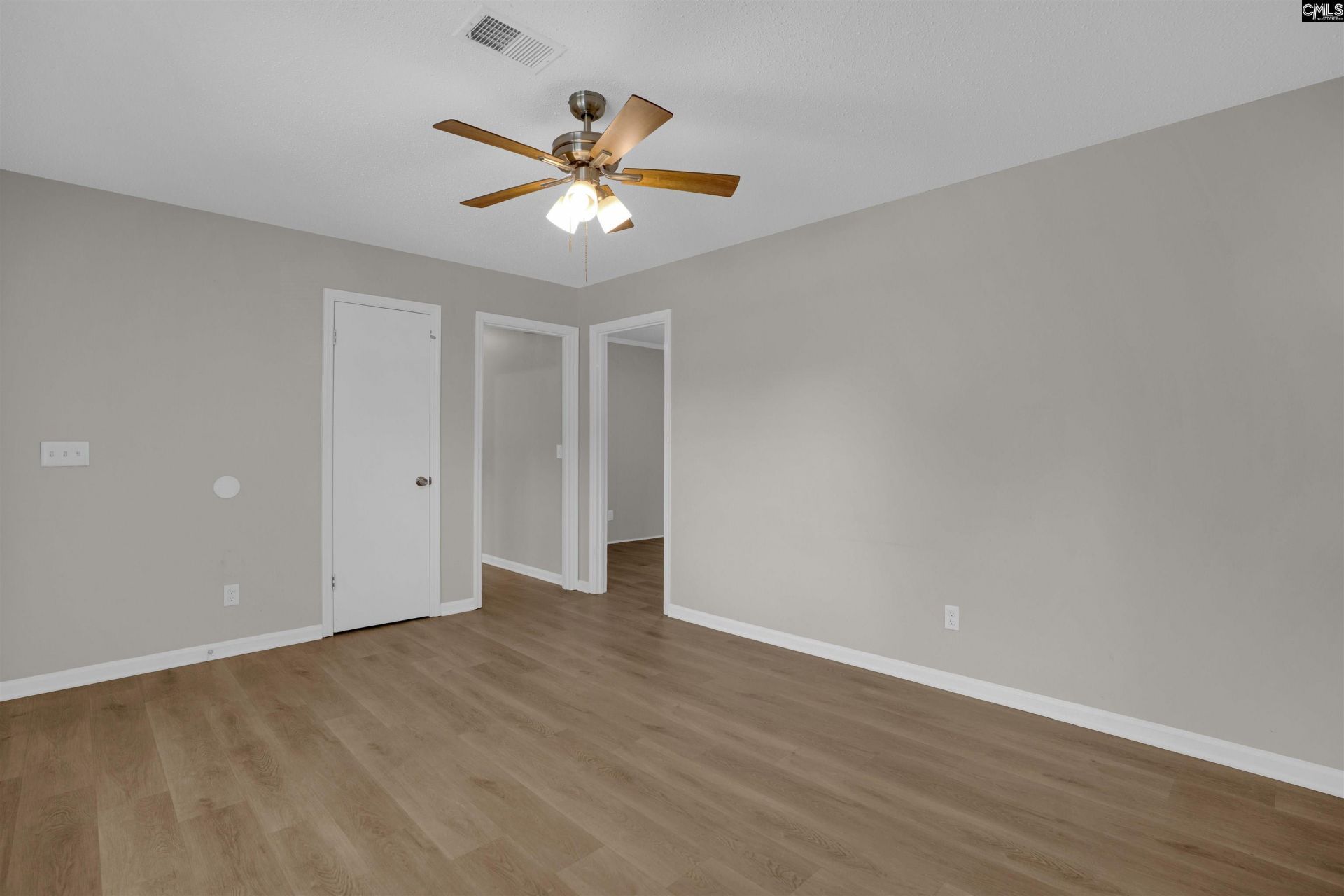 101 Netherland Drive  Photo 9