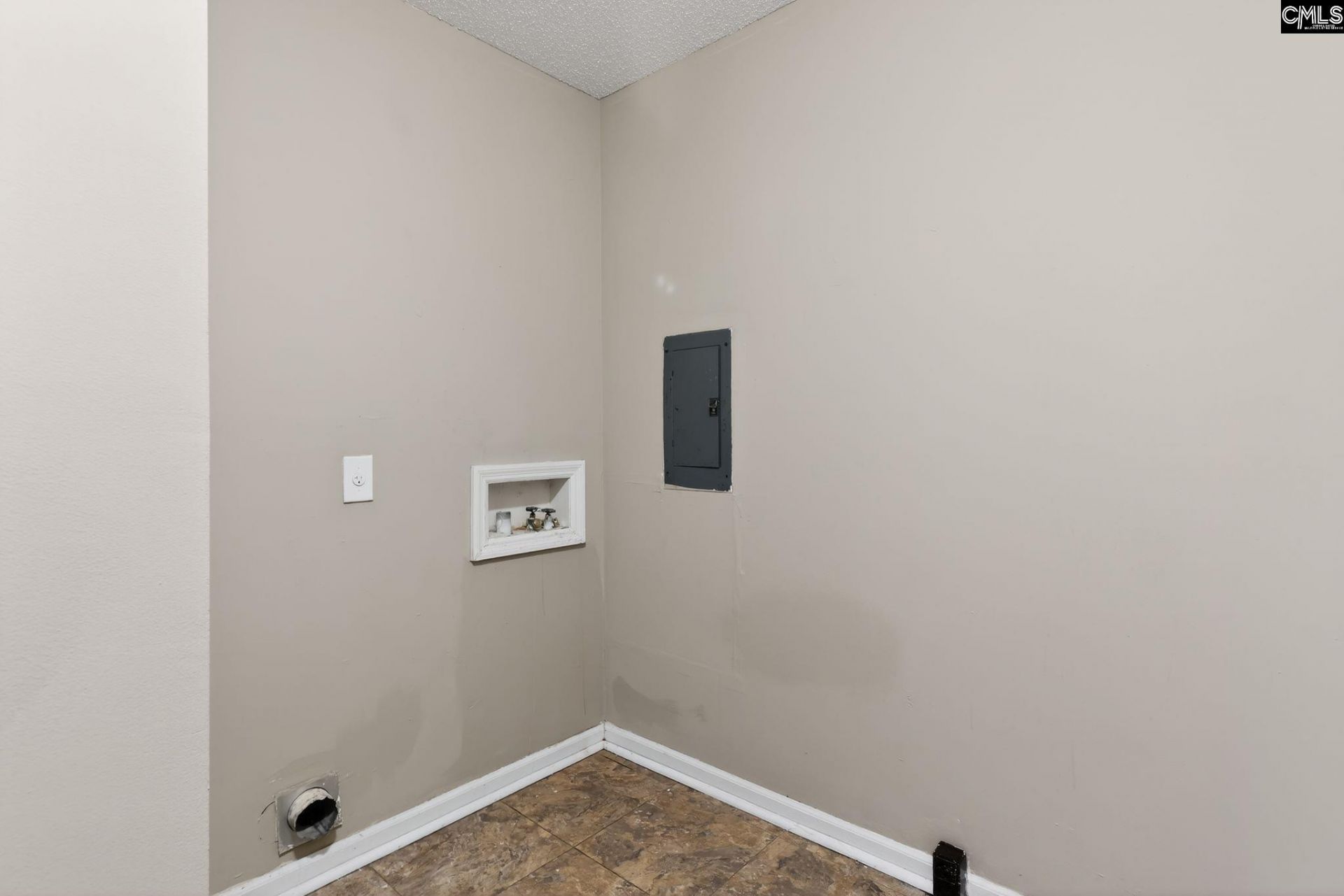 2039 Cheltenham Lane Photo 14