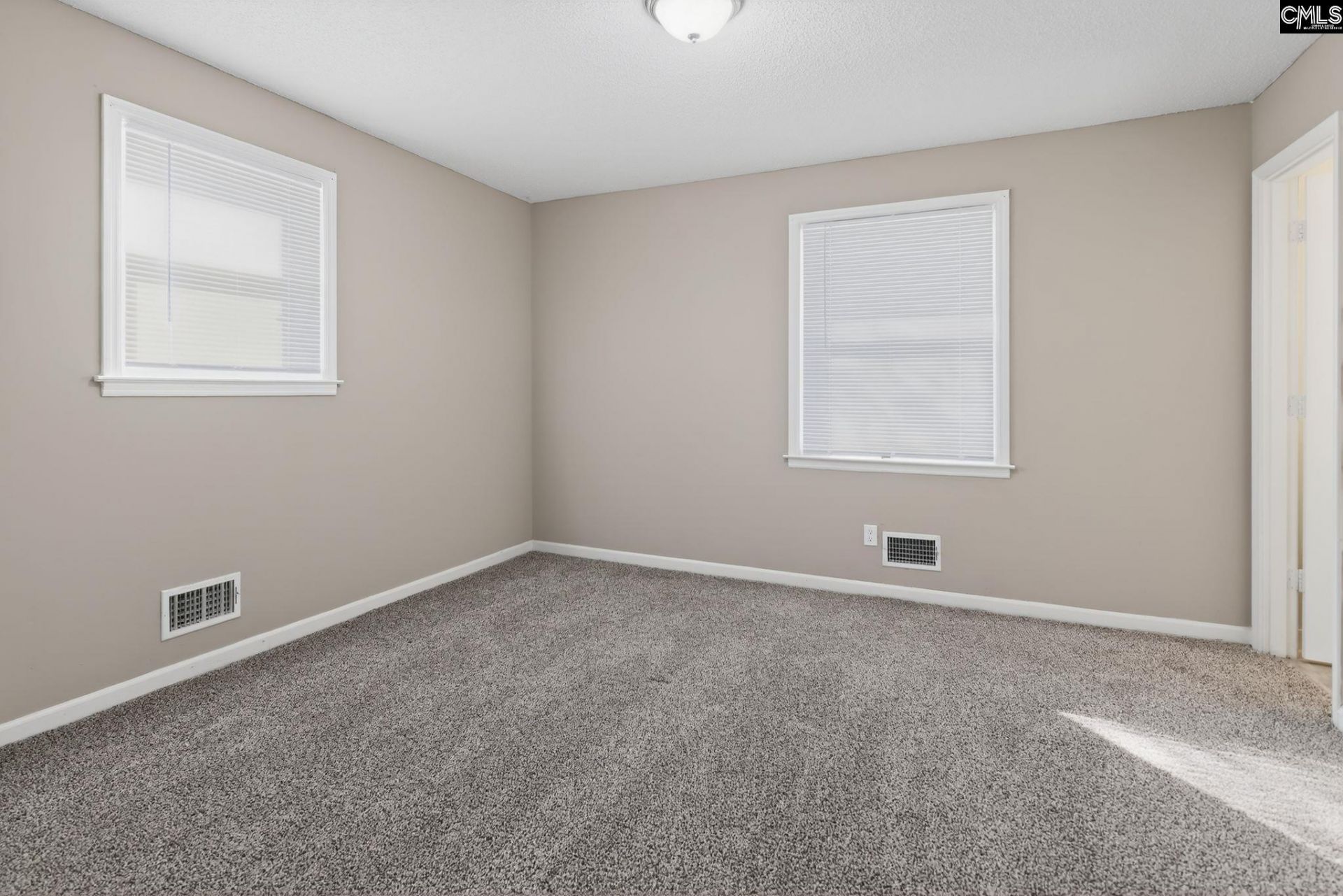 2039 Cheltenham Lane Photo 18