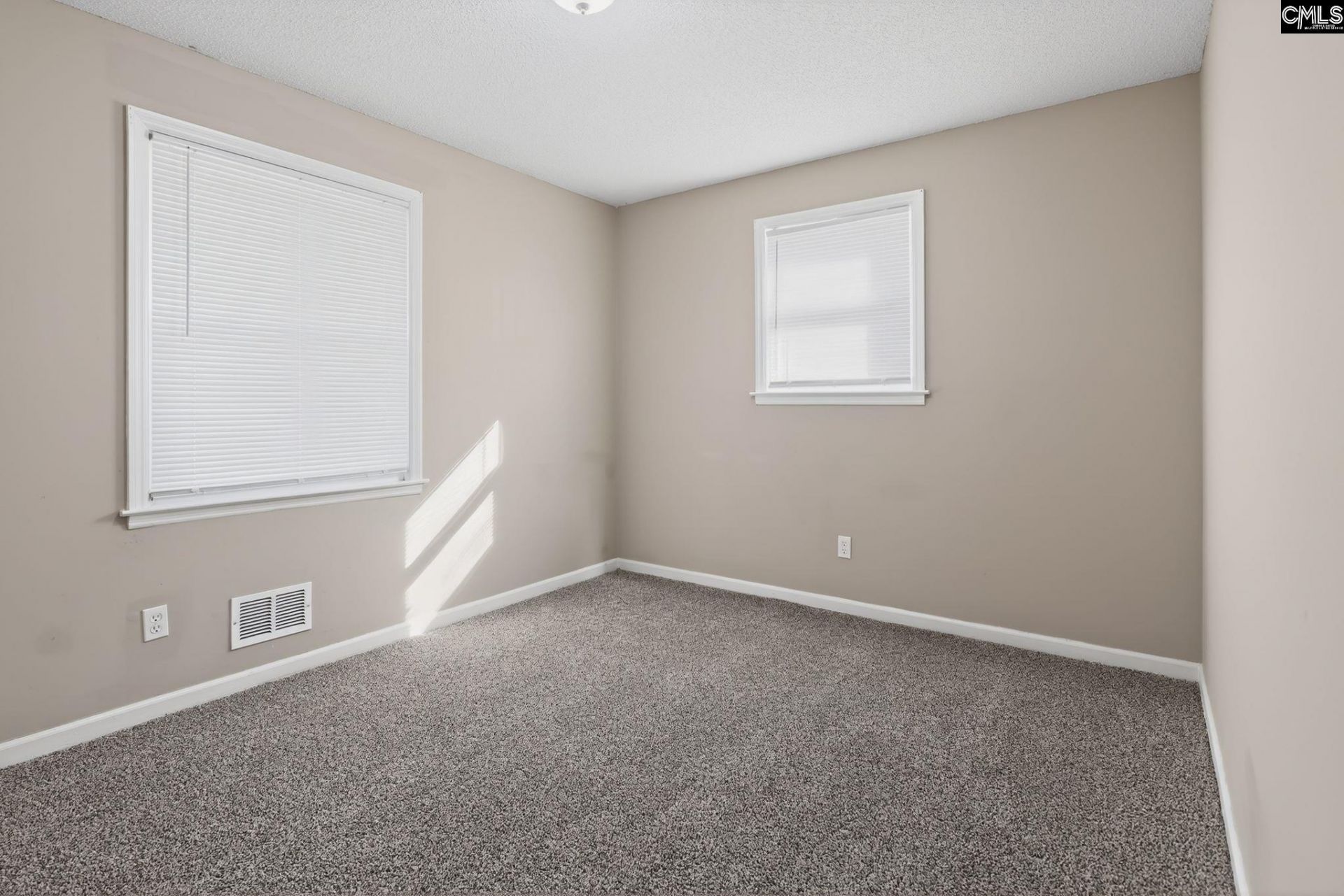 2039 Cheltenham Lane Photo 21