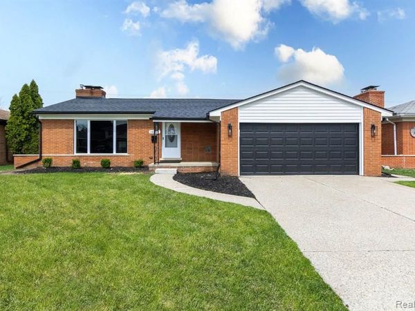 19259 Rockport Street, Roseville, MI 48066