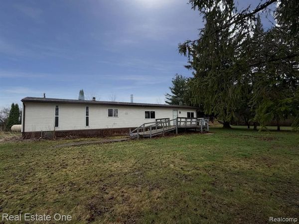 1653 E Pinconning Road, Pinconning Twp, MI 48650