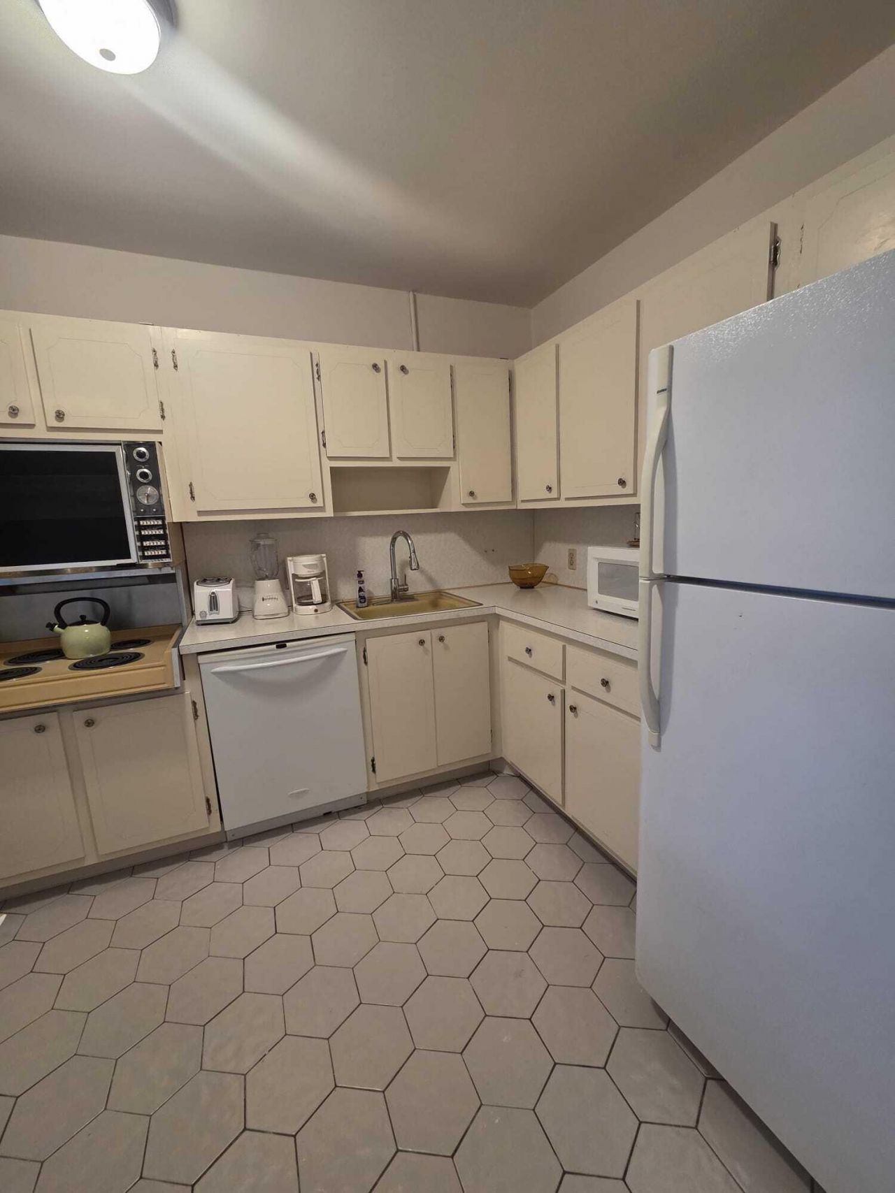 3150 N Palm Aire Drive, Unit 307, Pompano Beach, FL 33069 Photo