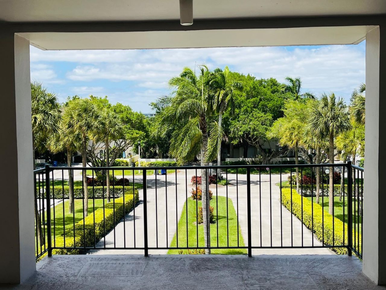 3150 N Palm Aire Drive, Unit 307, Pompano Beach, FL 33069 Photo