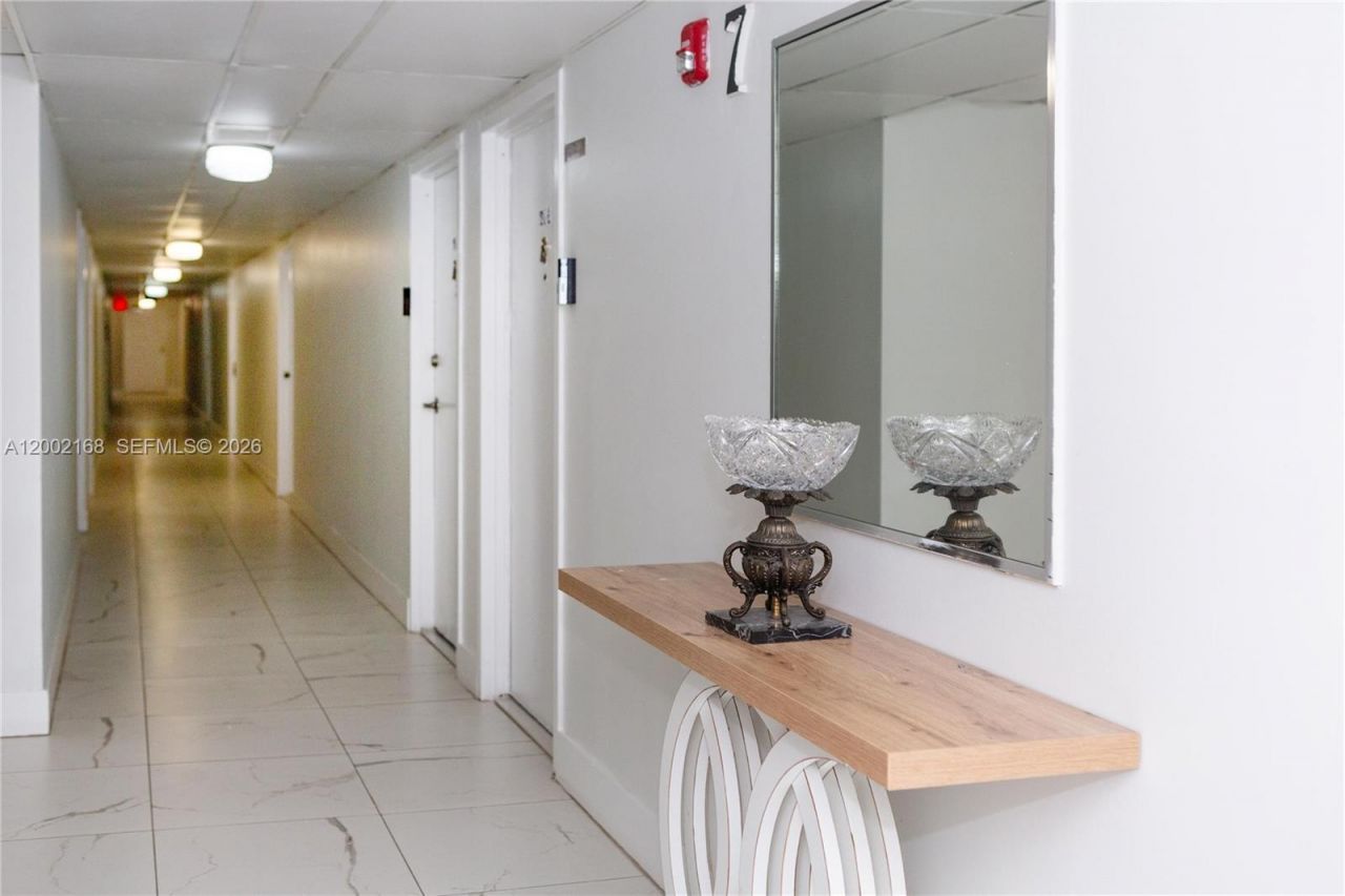 200 178th Dr , Unit 706, Sunny Isles Beach, FL 33160 Photo