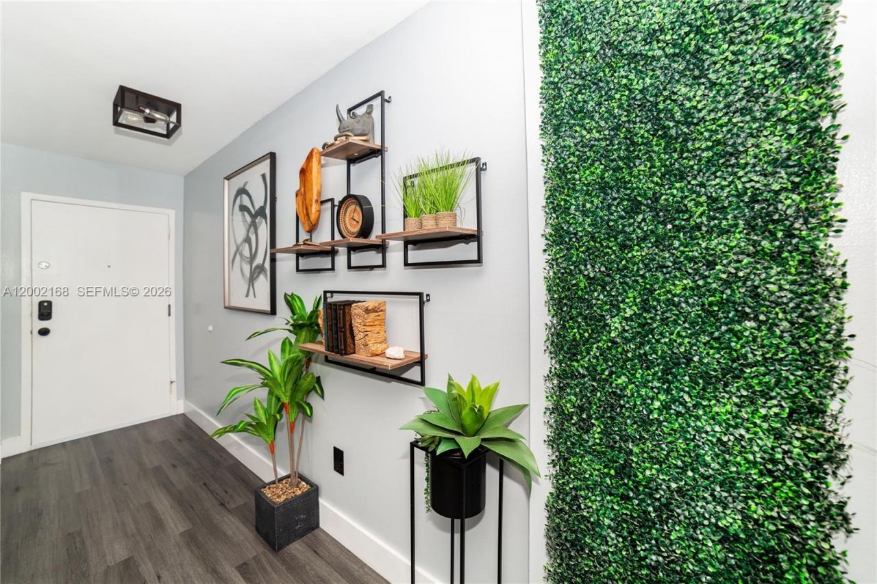 200 178th Dr , Unit 706, Sunny Isles Beach, FL 33160 Photo