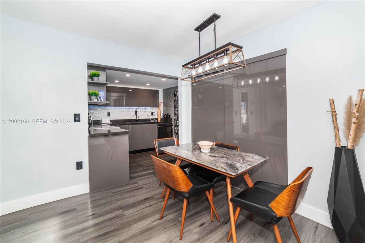 200 178th Dr , Unit 706, Sunny Isles Beach, FL 33160 Photo