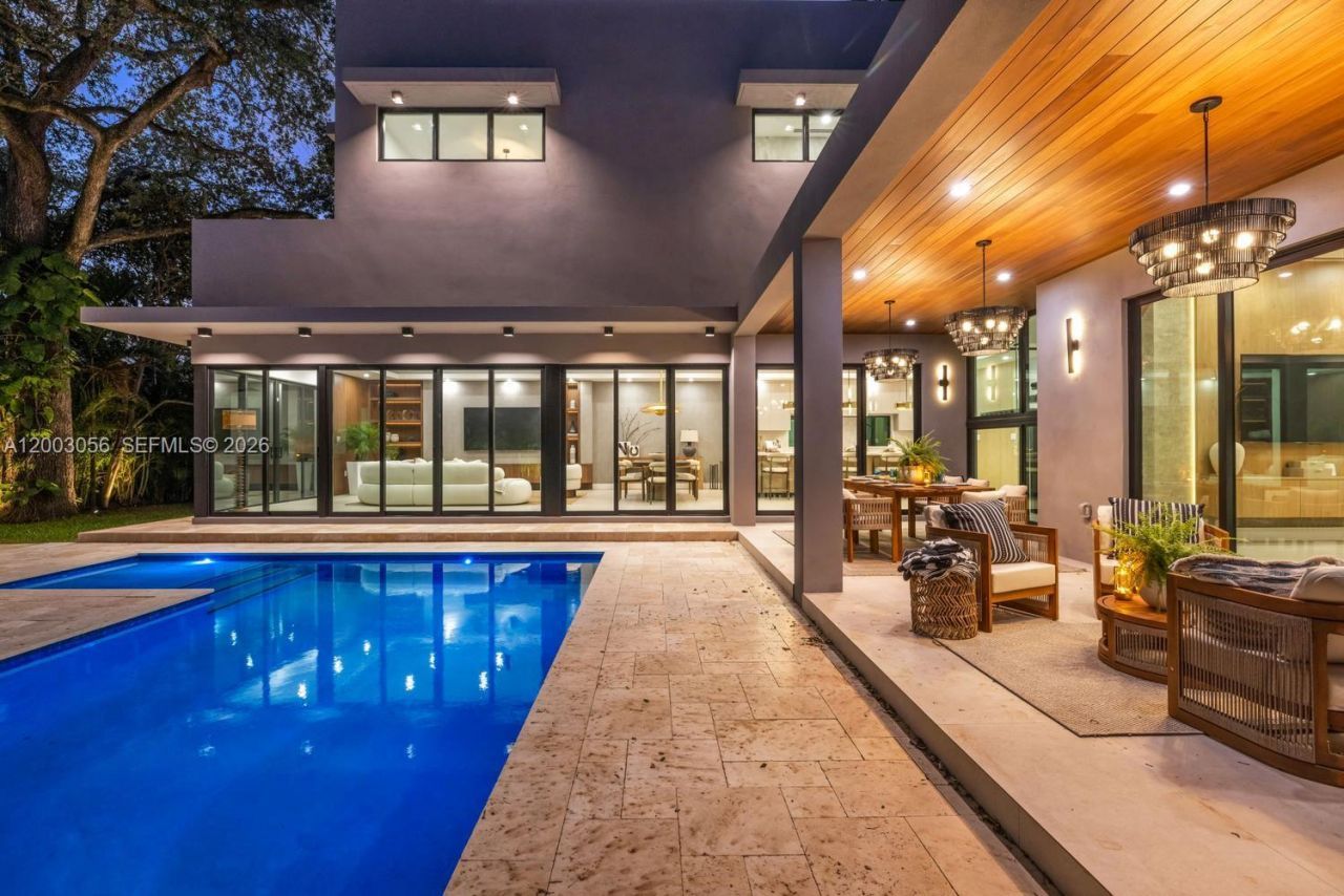 824 NE 111th St, Biscayne Park, FL 33161 Photo