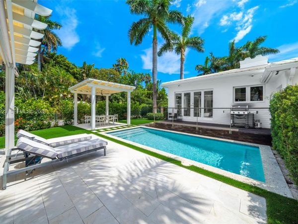 330 E San Marino Dr, Miami Beach, FL 33139