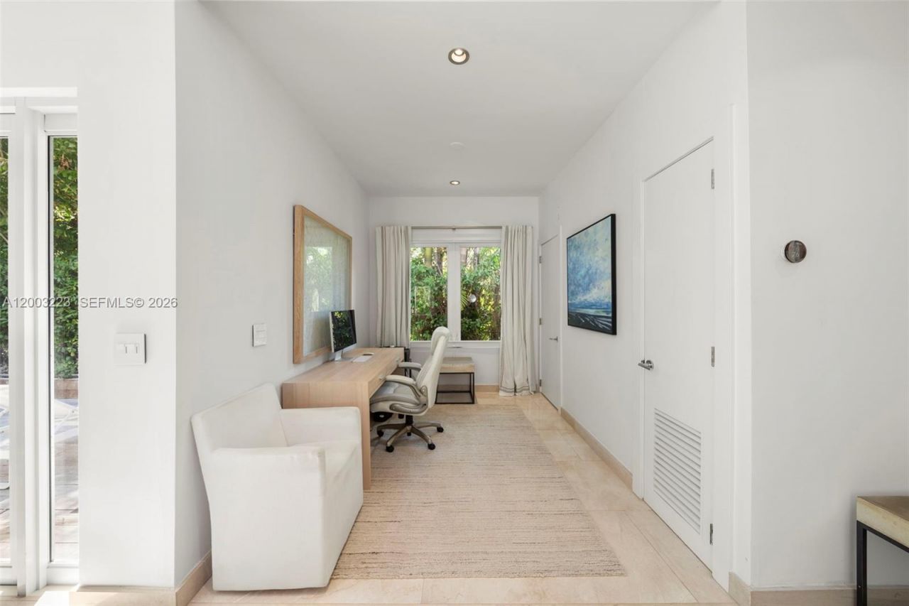 330 E San Marino Dr, Miami Beach, FL 33139 Photo