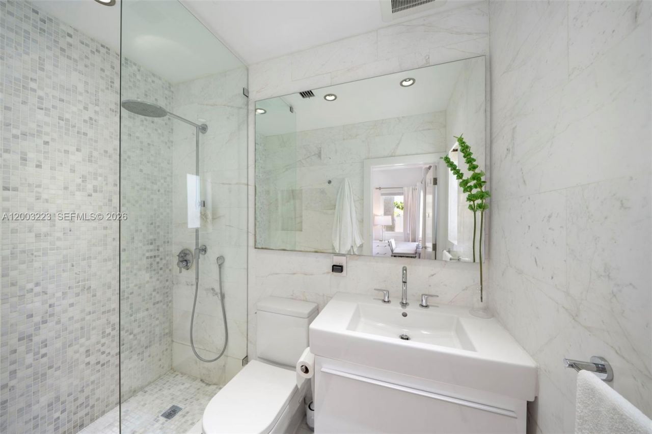 330 E San Marino Dr, Miami Beach, FL 33139 Photo