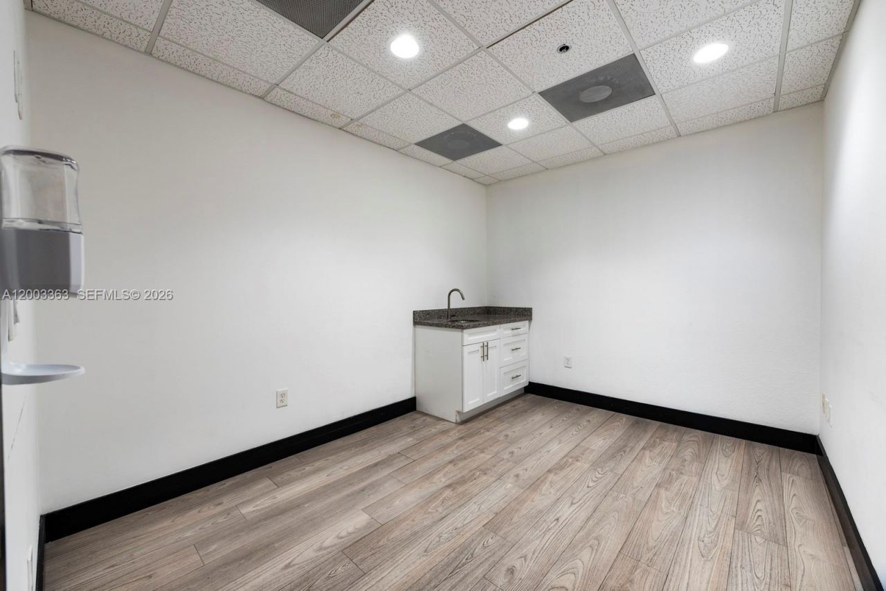 6141 Sunset Dr , Unit 110, South Miami, FL 33143 Photo