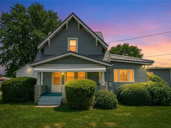 735 Kiski Park Dr, Apollo, PA 15613