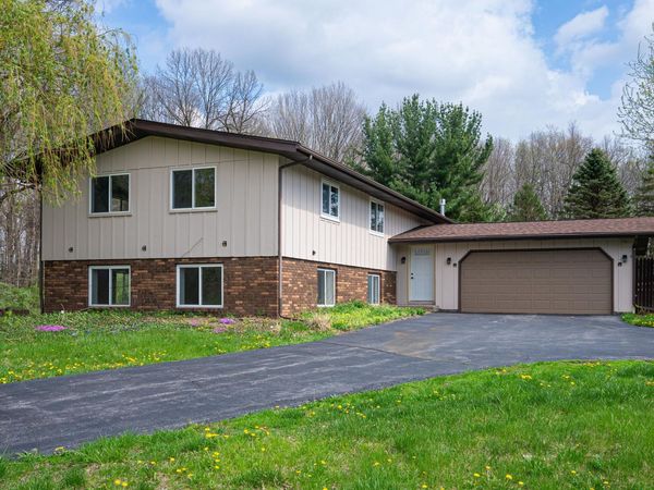 831 Opal Drive , Valparaiso, IN 46383