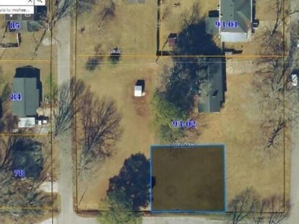 104 Clyde St., Booneville, MS 38829