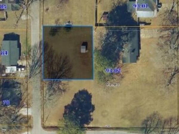 106 Massey St., Booneville, MS 38829