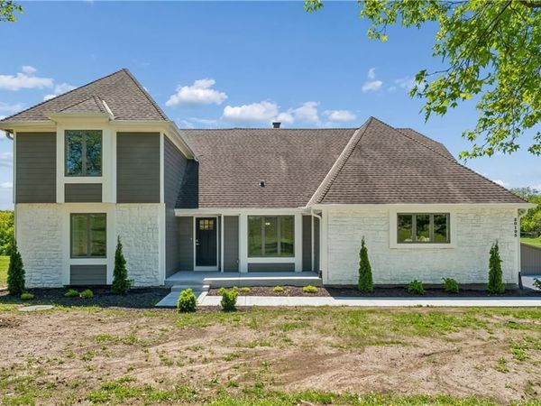 20195 College Boulevard, Olathe, KS 66061