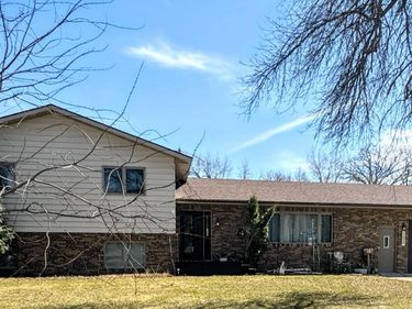 325 S Ash Street, Crookston, MN 56716