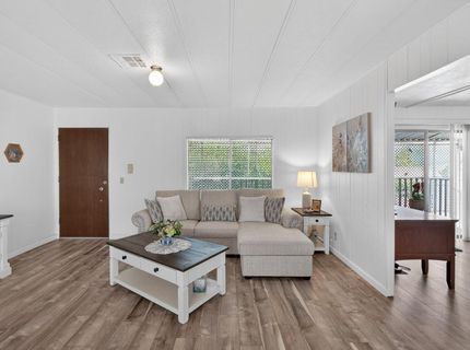 71 Calle Margarita, Elk Grove, CA 95624 Photo