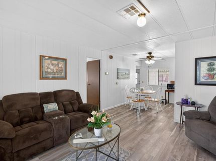71 Calle Margarita, Elk Grove, CA 95624 Photo