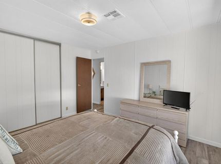 71 Calle Margarita, Elk Grove, CA 95624 Photo