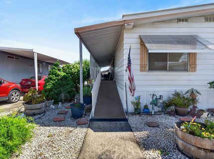 71 Calle Margarita, Elk Grove, CA 95624 Photo