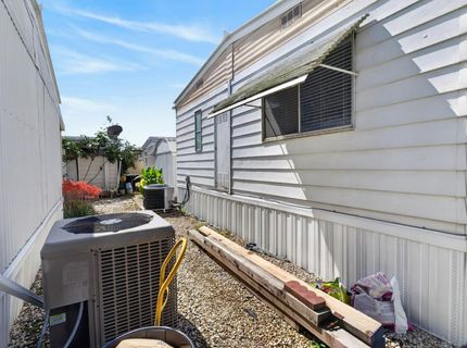 71 Calle Margarita, Elk Grove, CA 95624 Photo