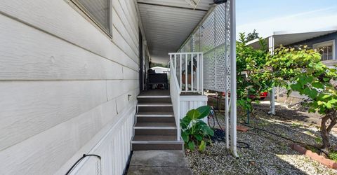 71 Calle Margarita, Elk Grove, CA 95624 Photo