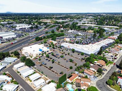 71 Calle Margarita, Elk Grove, CA 95624 Photo